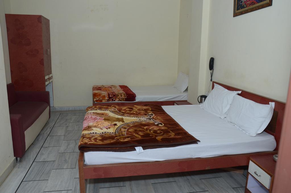 Oyo 15242 Hotel Rathi Palace ジャイプール 部屋 写真