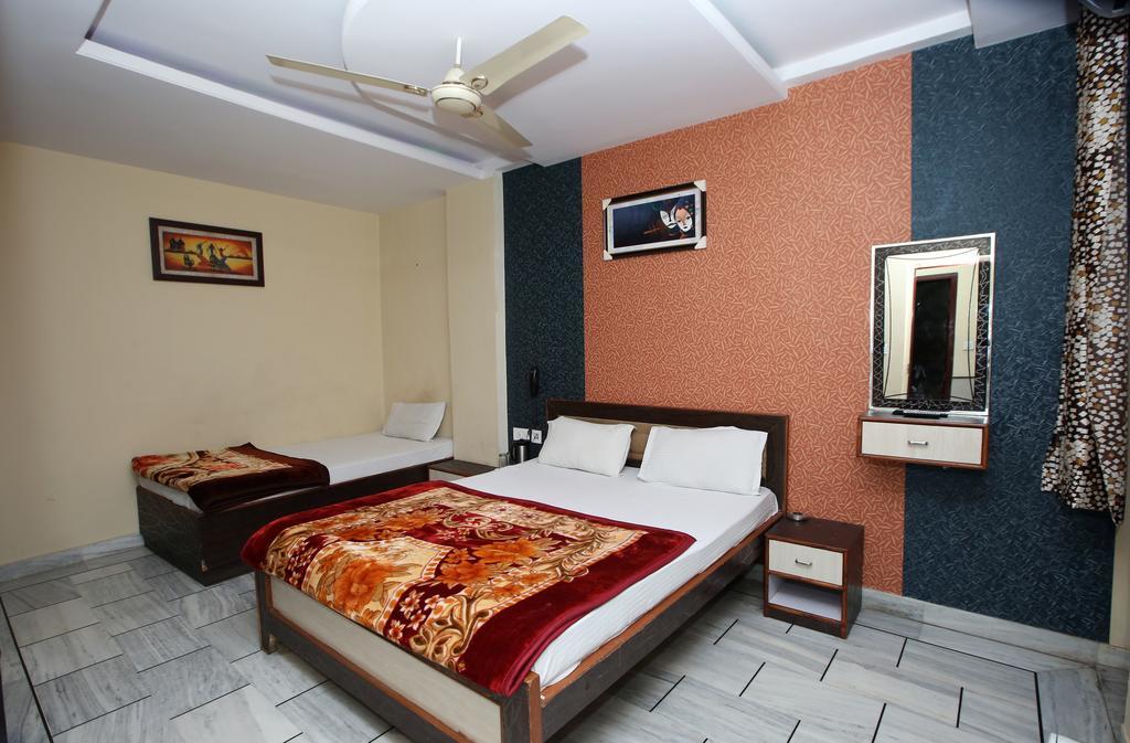 Oyo 15242 Hotel Rathi Palace ジャイプール エクステリア 写真