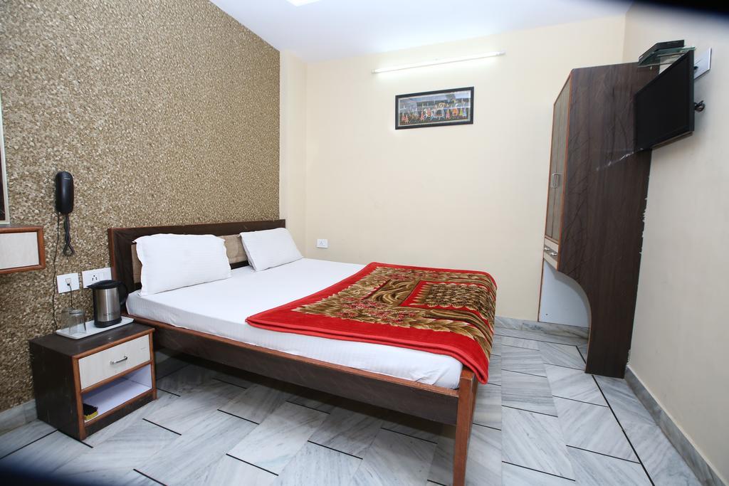Oyo 15242 Hotel Rathi Palace ジャイプール エクステリア 写真