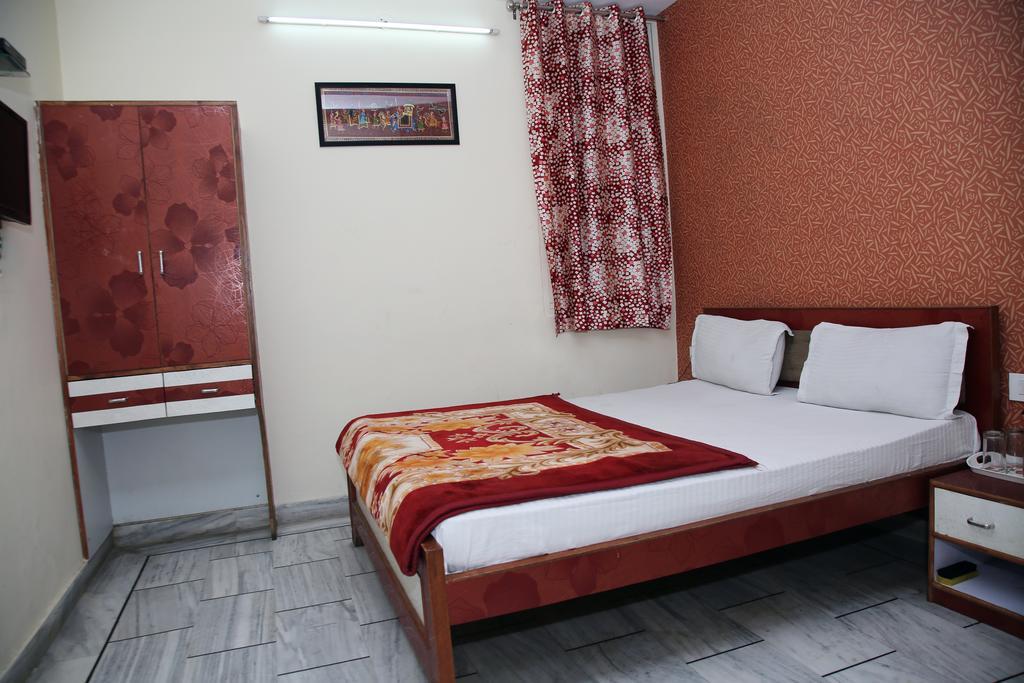 Oyo 15242 Hotel Rathi Palace ジャイプール エクステリア 写真